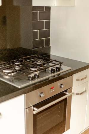 Medium property photo - Hoenderloostraat 94, 2573 RP Den Haag